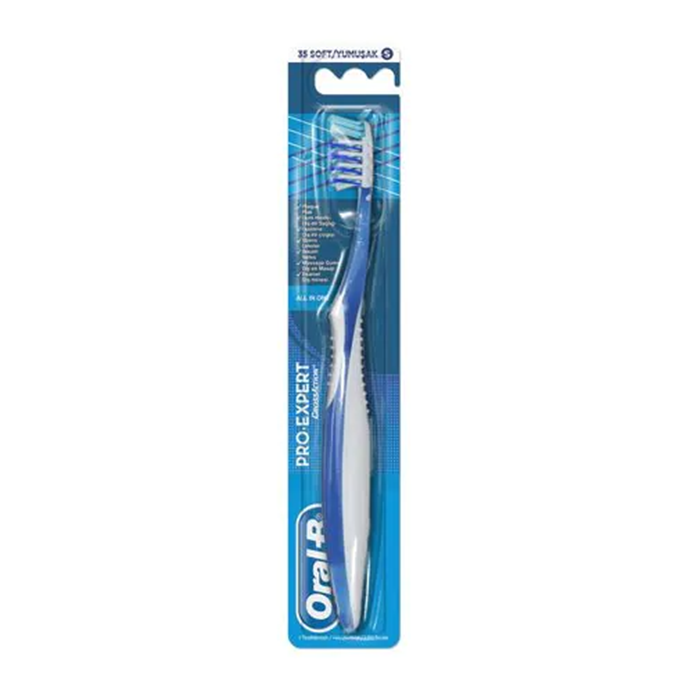 Oral B Pro Expert Cross Action Complete 35 Compact ToothBrush