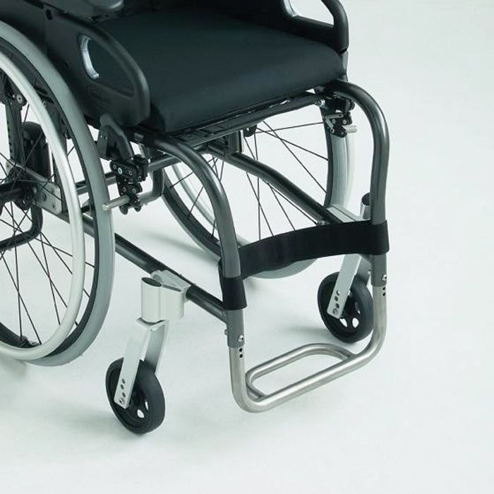 Invacare Xlt Swing Manual Wheel Chair
