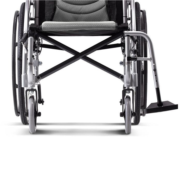 كرسي يدوي متحرك من كارما اس-ارجو رمادي/ بي فضي 18" 115اف24دبليو.بي