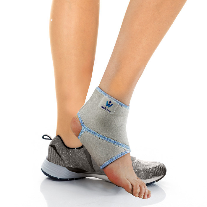 Wellcare Ankle Brace Medium – Adjustable Support for Sprains, Sports Injuries, Swelling & Pain Relief, Breathable Fit