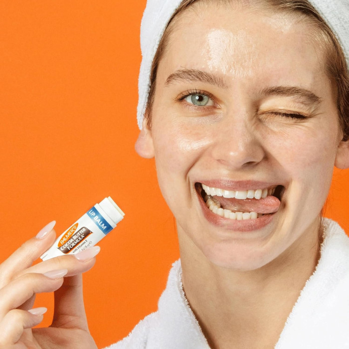 Palmers Cocoa Butter Formula Moisturizing Lip Balm 4g