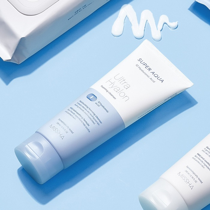 Missha Super Aqua Ultra Hyalron Foaming Cleanser 200ml