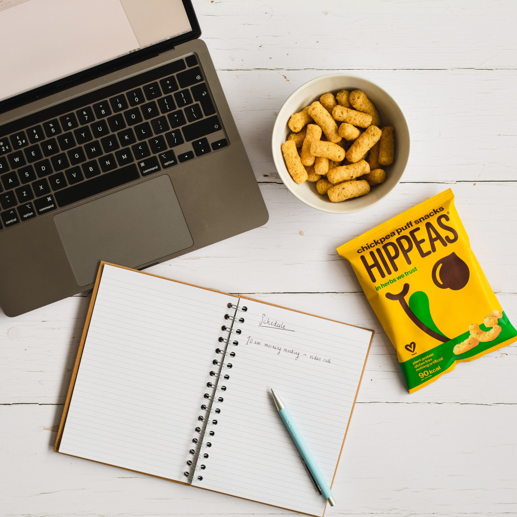 Hippeas Chickpea Puff Snacks Vegan Herbs We Trust 12x 22g