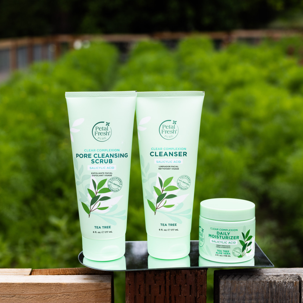 Petal Fresh Pure Clear Complexion Cleanser 177ml