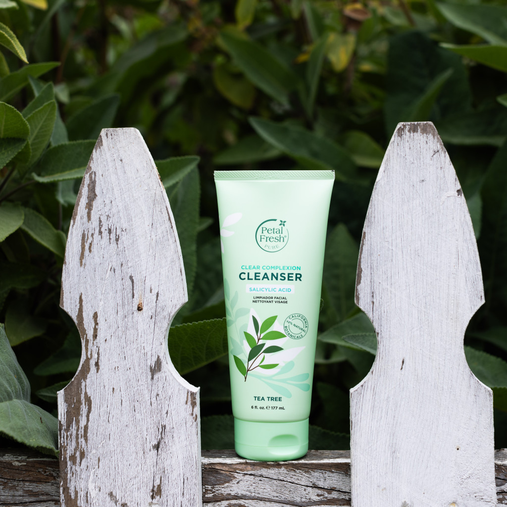 Petal Fresh Pure Clear Complexion Cleanser 177ml