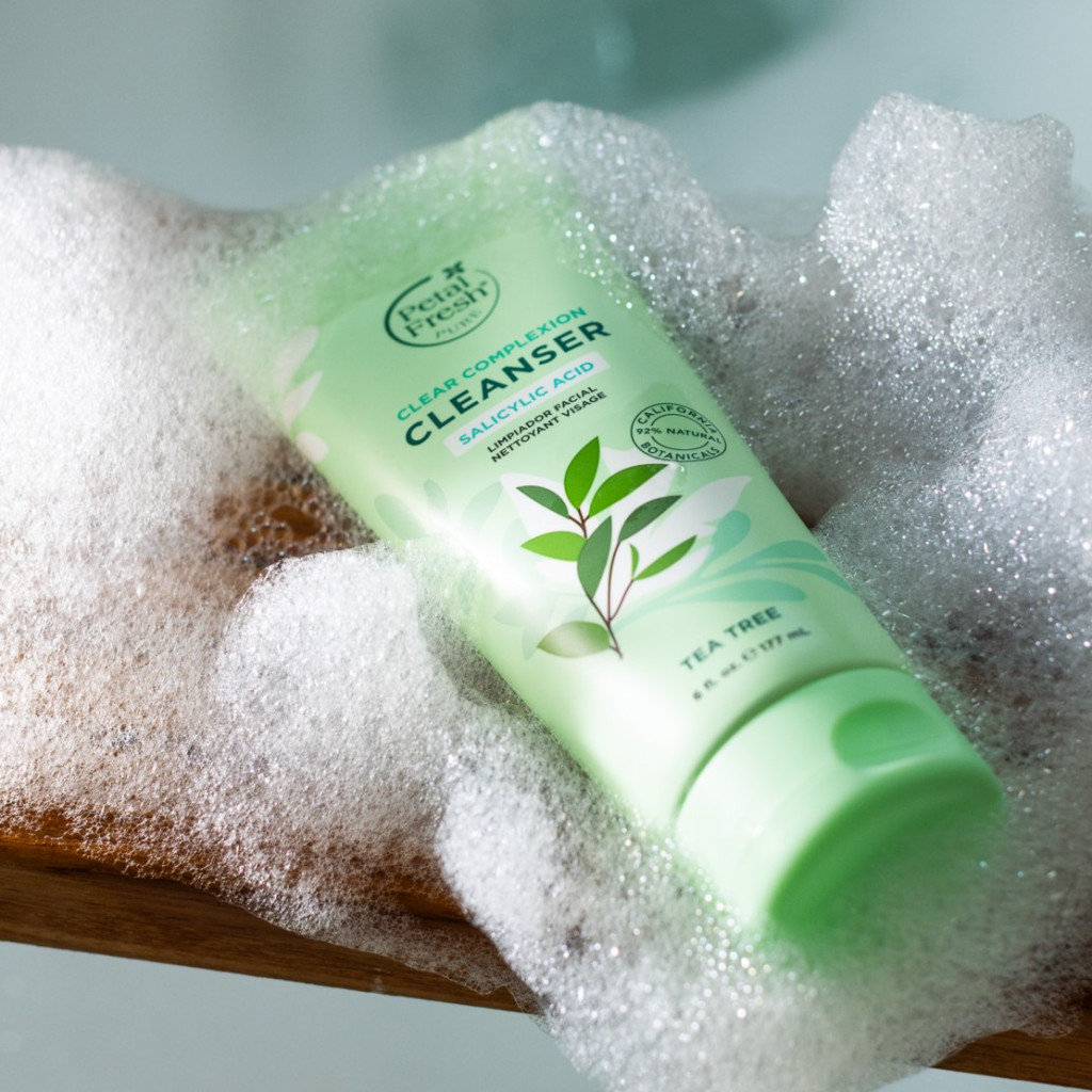 Petal Fresh Pure Clear Complexion Cleanser 177ml