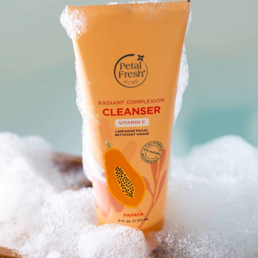 Petal Fresh Pure Radiant Complexion Cleanser 177ml