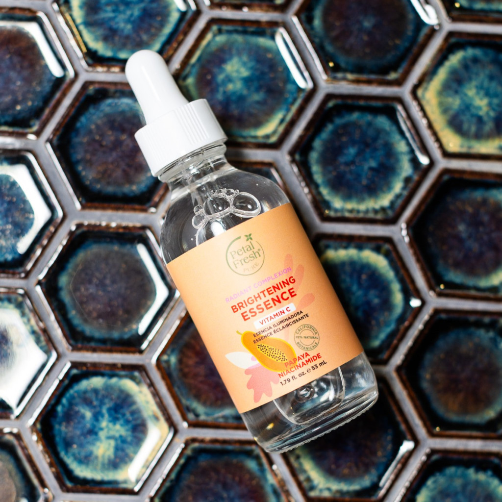 Petal Fresh Pure Radiant Complexion Essence 53ml