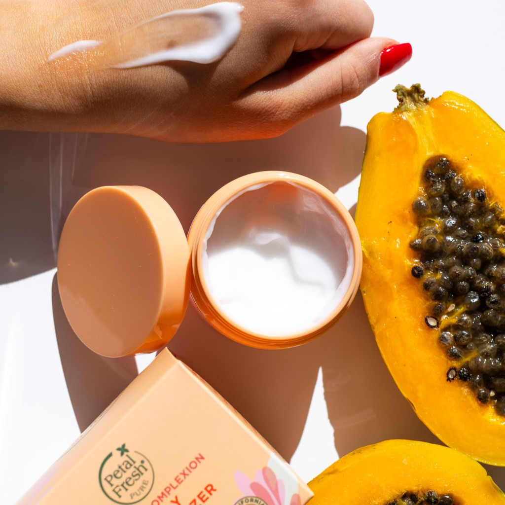 Petal Fresh Pure Radiant Complexion Moisturizer 118ml