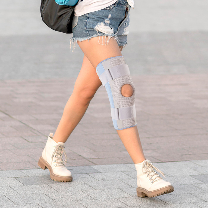 Wellcare Knee Support with Massive Dots 52018 Small