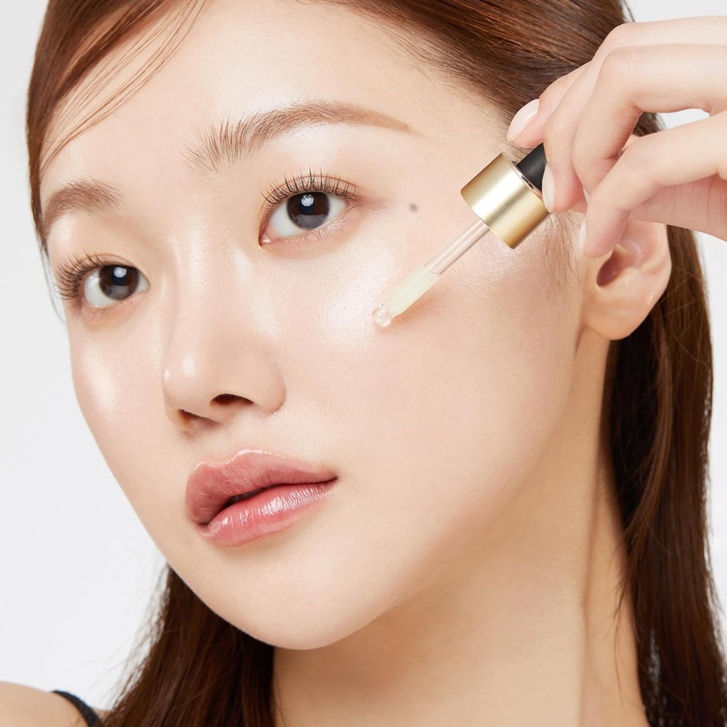 Medicube AGE-R Vita C Pro Ampoule, Pure Vitamin C Brightening Serum for Dark Spots and Glow, 20ml