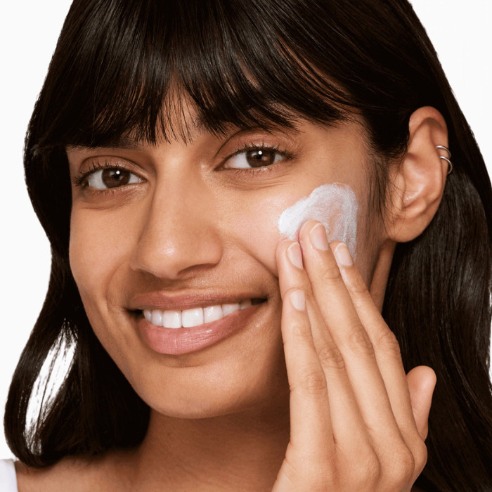 Clinique (SPF50) Mineral Sunscreen Fluid for Face, Broad Spectrum Daily UV Protection, 30ml